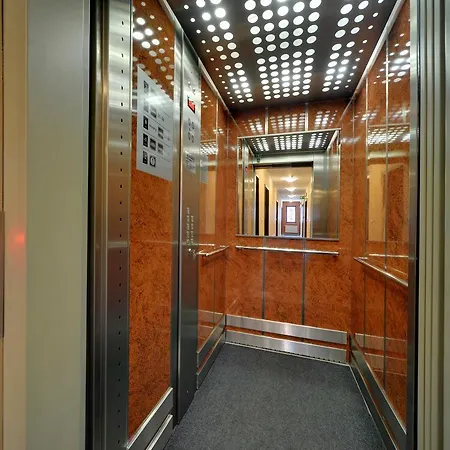 Petrus - Centrum Balkony Winda Sniadania Relaks I Wygoda 3*