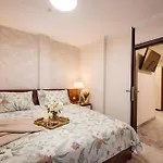 Petrus - Centrum Balkony Winda Sniadania Relaks I Wygoda Bed & Breakfast