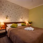 Petrus - Centrum Balkony Winda Sniadania Relaks I Wygoda Couette-café
