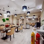 Couette-café Petrus - Centrum Balkony Winda Sniadania Relaks I Wygoda 3*