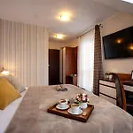Bed & Breakfast Petrus - Centrum Balkony Winda Sniadania Relaks I Wygoda 3*