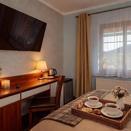 Petrus - Centrum Balkony Winda Sniadania Relaks I Wygoda Couette-café Karpacz