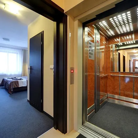 Petrus - Centrum Balkony Winda Sniadania Relaks I Wygoda Bed & Breakfast 3*