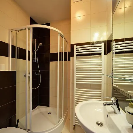 Petrus - Centrum Balkony Winda Sniadania Relaks I Wygoda 3*