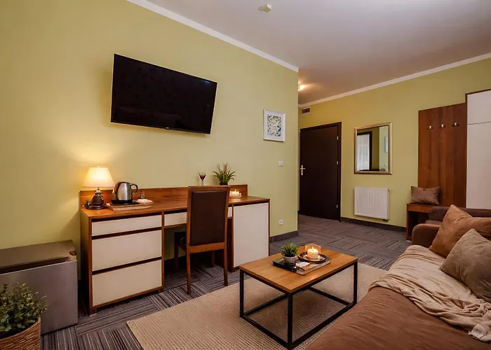 Petrus - Centrum Balkony Winda Sniadania Relaks I Wygoda Couette-café 3*