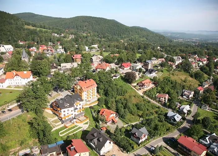 Petrus - Centrum Balkony Winda Sniadania Relaks I Wygoda Couette-café Karpacz